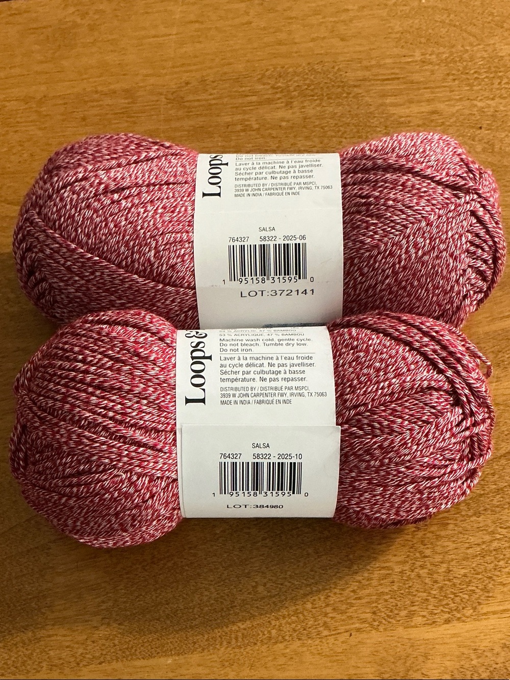 Loops & Threads Heathered Bamboo Yarn - Raspberry/White Blend - Picture 4 of 5